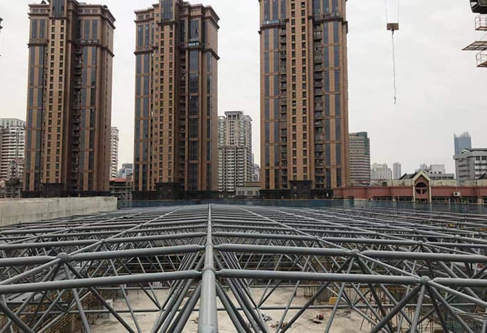 库尔勒螺栓球网架结构
