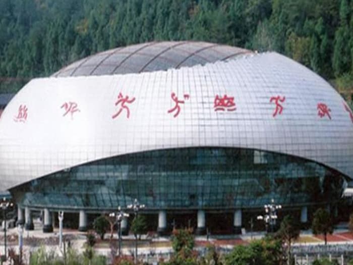 库尔勒螺栓球网架公司